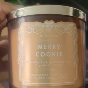 White Barn Merry Cookie Candle - Tan and Silver